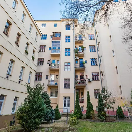 Charming Flat, Steps From Castle - Free Parking * Bratislava