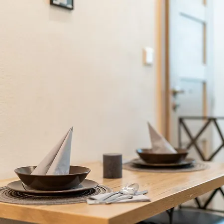 Apartment Charming Flat, Steps From Castle - Free Parking Bratislava